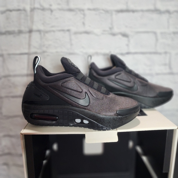 NIKE ADAPT Auto MAX in Triple Black (U.S. Charger) - Picture 13 of 13